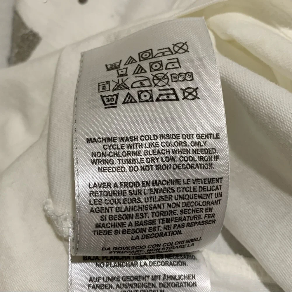 GUESS Los Angeles White I’m A Genius Bold Graphic T-Shirt NWT Size Small - Picture 6 of 6